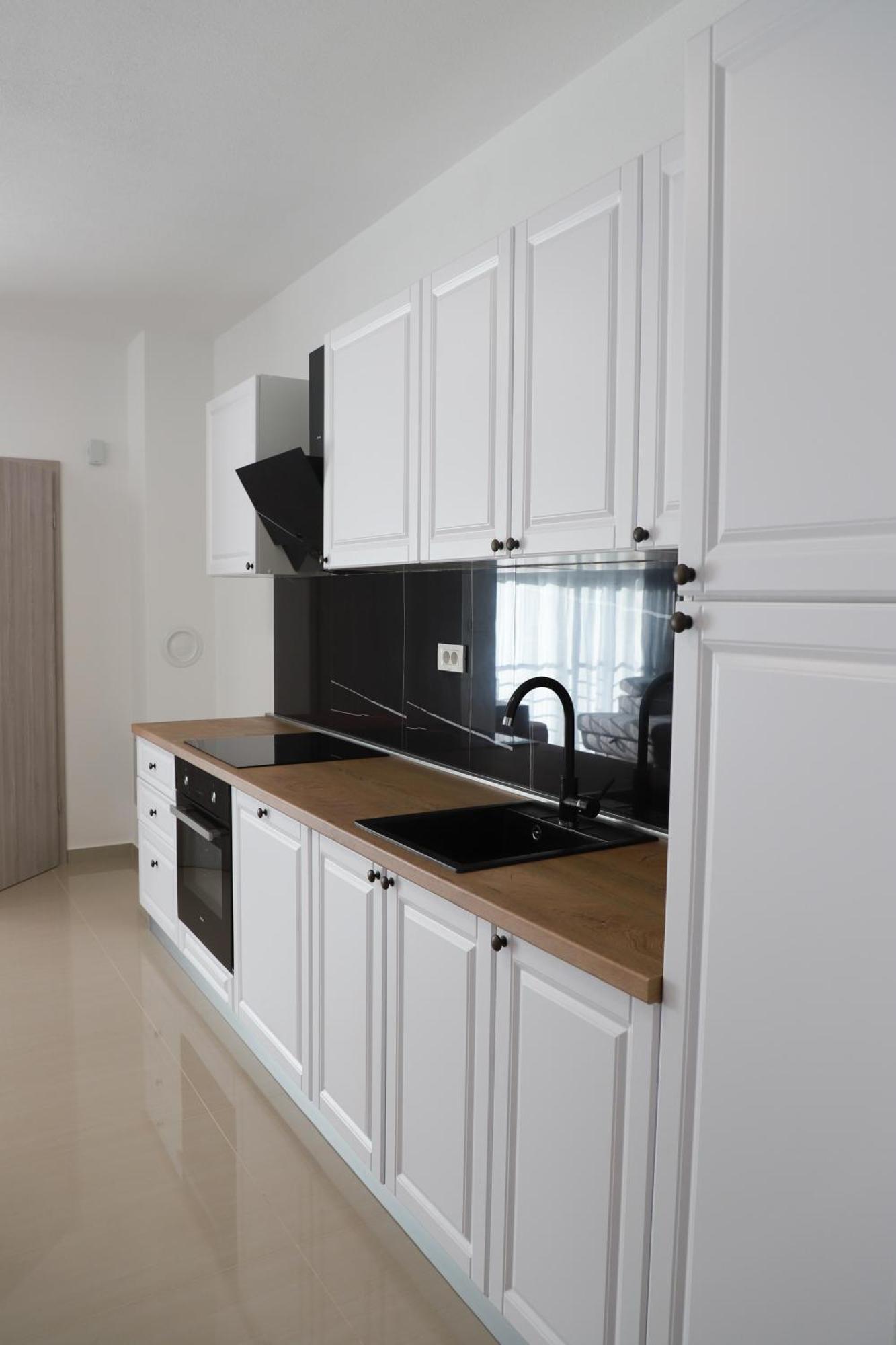 Holiday Apartments Ivano & Leo - Private Parking Zadar Exterior photo