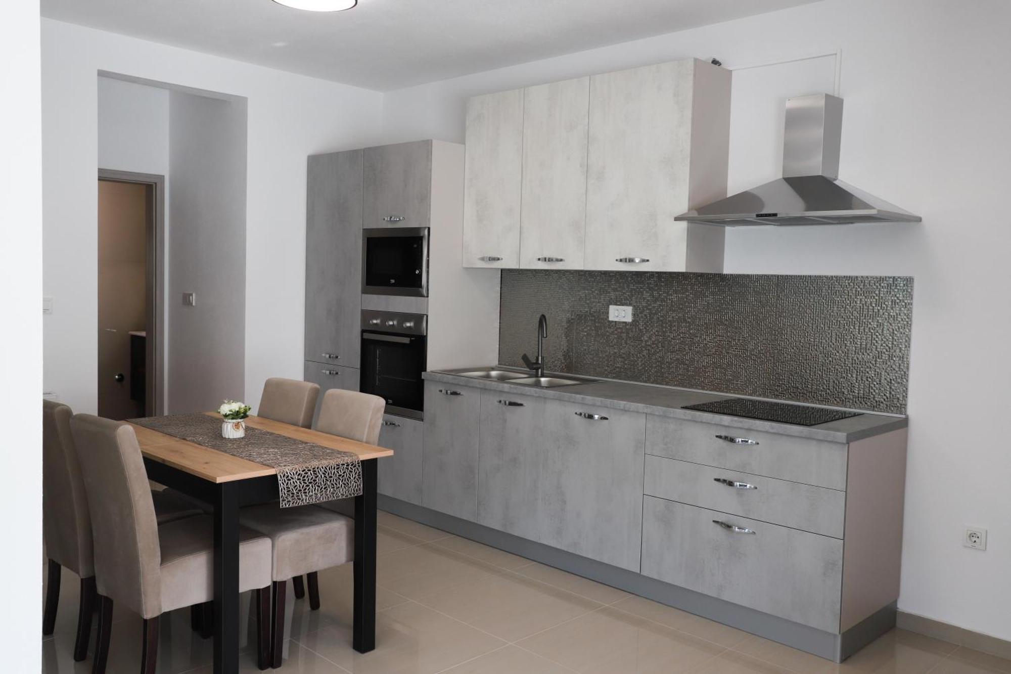 Holiday Apartments Ivano & Leo - Private Parking Zadar Exterior photo